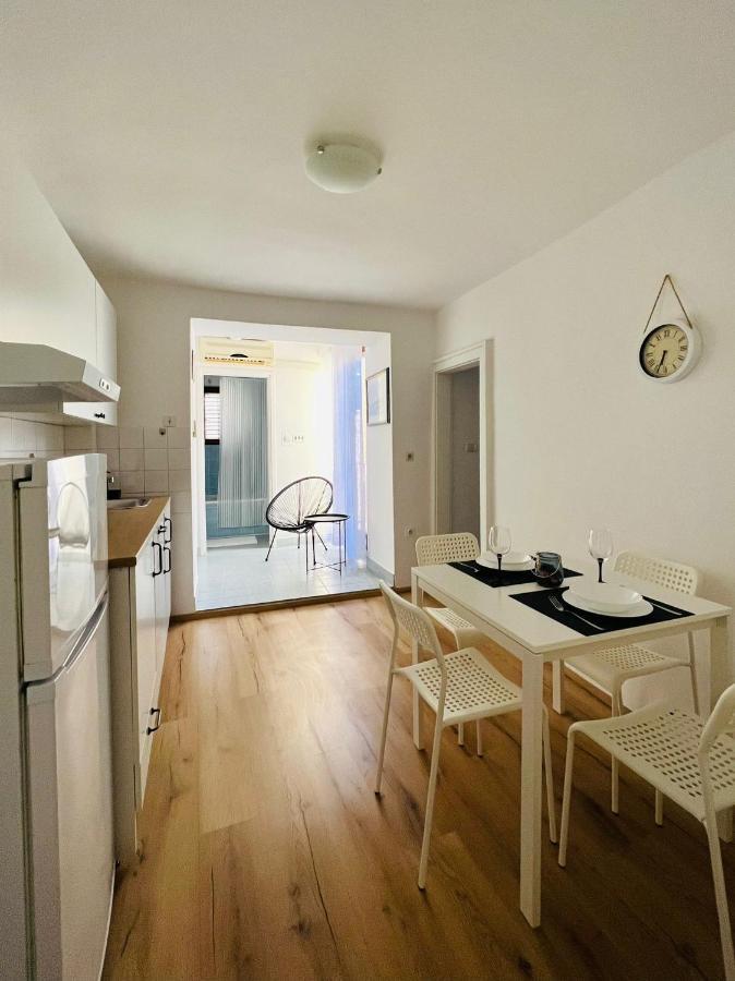 Sml Apartments 1 Izola Luaran gambar